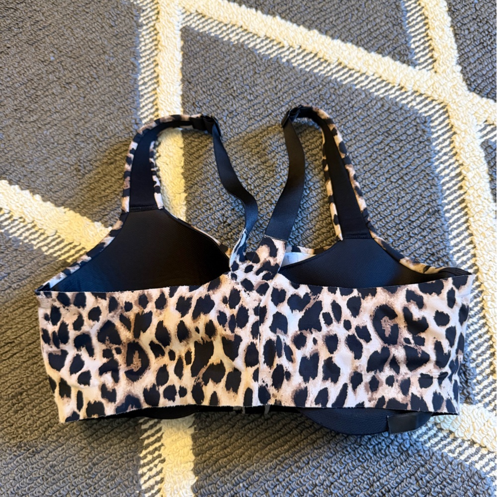 Leopard Print Bra with Black Accents - Picture 2 of 4